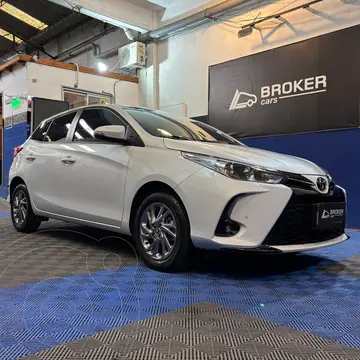 Toyota Yaris 1.5 XLS CVT usado (2024) color Blanco precio u$s23.000