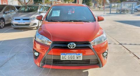 Toyota Yaris 1.5 S CVT usado (2018) color Naranja precio $1.940.000