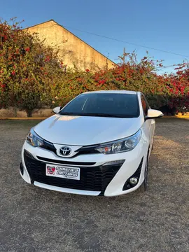 Toyota Yaris 1.5 XLS usado (2019) color Blanco precio $20.500.000