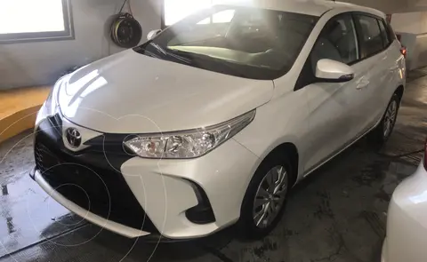 Toyota Yaris 1.5 XS nuevo color Blanco precio $24.285.000