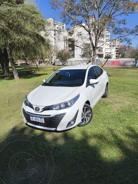 Toyota Yaris 1.5 XLS Pack CVT usado (2022) color Blanco precio $26.500.000