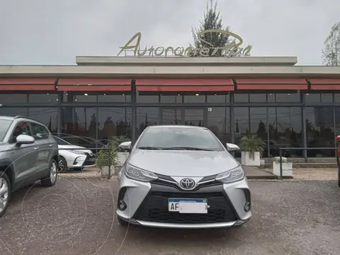 Toyota Yaris YARIS 1.5 5 PTAS S CVT usado (2022) color Gris precio u$s26.000