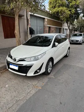 Toyota Yaris 1.5 XLS usado (2018) color Blanco precio $21.500.000