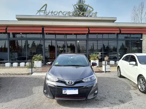 Toyota Yaris YARIS 1.5 5 PTAS S CVT usado (2021) color Gris Oscuro precio u$s17.500