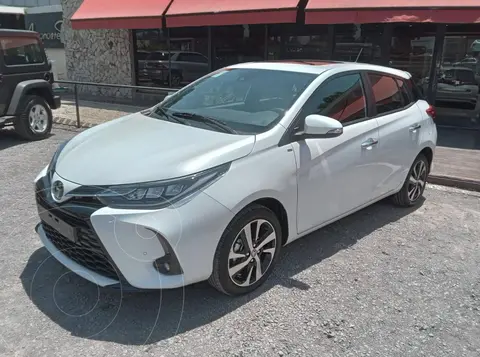 Toyota Yaris YARIS 1.5 5 PTAS XLS CVT usado (2025) color Blanco precio u$s28.000