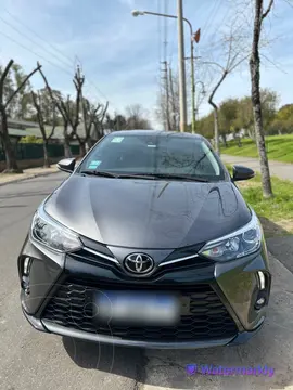 Toyota Yaris 1.5 XLS Pack CVT usado (2022) color Gris Oscuro precio $25.000.000