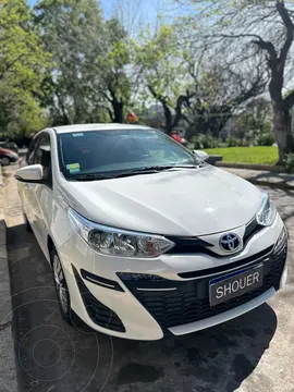 Toyota Yaris 1.5 XS usado (2020) color Blanco precio $20.000.000