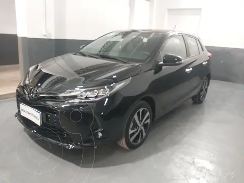 Toyota Yaris 1.5 S CVT usado (2022) color Gris Oscuro precio $6.850.000