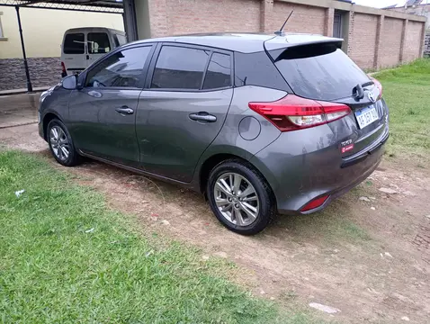 Toyota Yaris 1.5 XLS Pack CVT usado (2022) color Gris precio $24.000.000