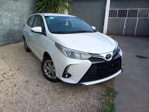 Toyota Yaris YARIS 1.5 5 PTAS XLS CVT nuevo color Blanco precio $23.900.000