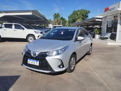 Toyota Yaris YARIS 1.5 4 PTAS XLS usado (2022) color Gris precio $24.600.000