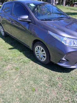 Toyota Yaris 1.5 XS CVT usado (2025) color Azul precio $28.500.000