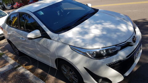 Toyota Yaris 1.5 XLS CVT usado (2021) color Blanco precio $4.100.000
