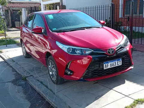 Toyota Yaris 1.5 XLS usado (2022) color Rojo precio $15.200.000