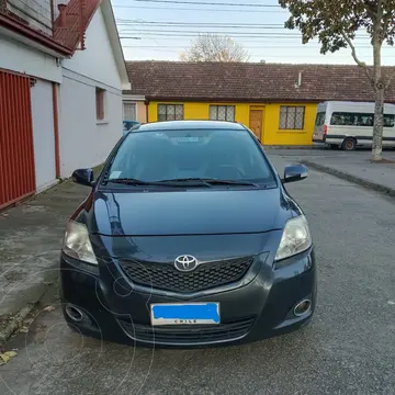 Toyota Yaris 1.5 GLi usado (2012) color Gris precio $5.600.000