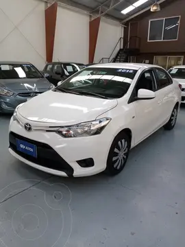 Toyota Yaris 1.5 GLi E usado (2018) color Blanco precio $9.490.000