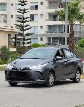 Toyota Yaris 1.5L GLi usado (2021) color Gris Metalico precio $10.990.000