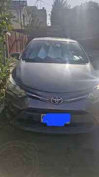 Toyota Yaris 1.5 GLi Aut usado (2014) color Gris precio $5.800.000