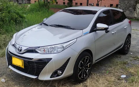Toyota Yaris XS Aut usado (2021) color Plata precio $71.000.000