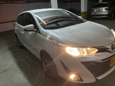 Toyota Yaris XS Aut usado (2022) color Blanco Perla precio $75.000.000