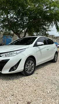 Toyota Yaris XS Aut usado (2022) color Blanco precio $68.000.000