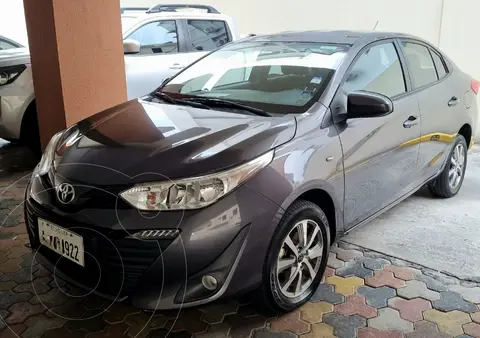 Toyota Yaris 1.5L Aut usado (2019) color Gris precio u$s17.499