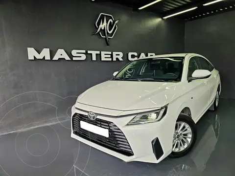Toyota Yaris Base Aut usado (2024) color Blanco precio $319,000