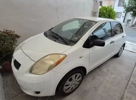 Toyota Yaris 5P 1.5L Core Aut usado (2007) color Blanco precio $77,000