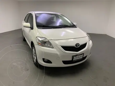 Toyota Yaris 5P 1.5L Premium Aut usado (2012) color Blanco precio $175,000