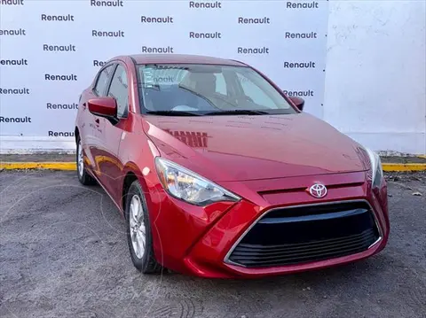 Toyota Yaris 5P 1.5L Premium usado (2016) color Rojo precio $195,000