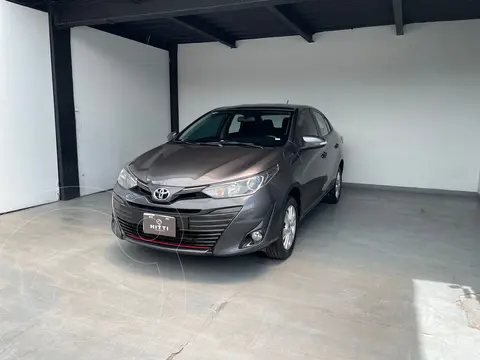 Toyota Yaris 5P 1.5L S Aut usado (2020) color Gris precio $258,000