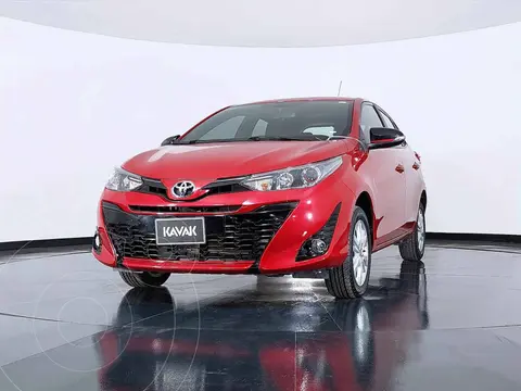 Toyota Yaris 5P 1.5L S usado (2018) color Rojo precio $265,999