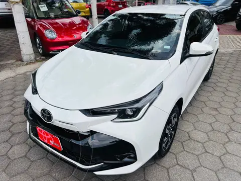 Toyota Yaris S Aut usado (2025) color Blanco financiado en mensualidades(enganche $98,631 mensualidades desde $8,761)