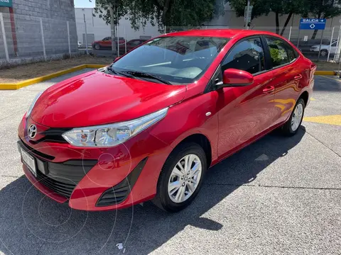 Toyota Yaris 5P 1.5L Core Aut usado (2020) color Rojo precio $249,500