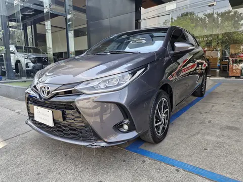 Toyota Yaris S usado (2022) color Gris precio $287,000