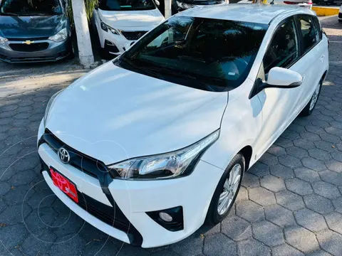 Toyota Yaris 5P 1.5L S Aut usado (2017) color Blanco precio $219,000