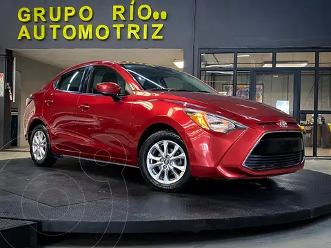 Toyota Yaris 5P 1.5L S Aut usado (2017) color Rojo Cobrizo precio $249,800