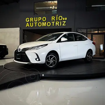 Toyota Yaris S Aut usado (2022) color Blanco precio $289,000