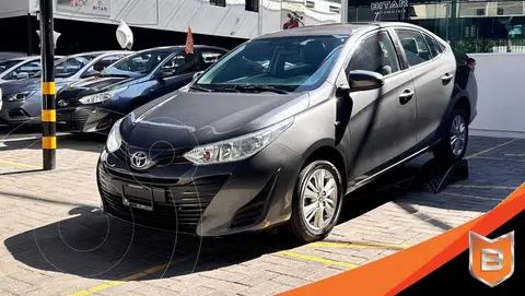 Toyota Yaris 5P 1.5L Core usado (2018) color Gris precio $209,900