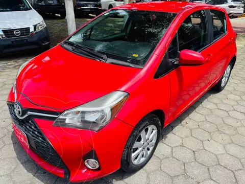 Toyota Yaris 5P 1.5L Premium Aut usado (2015) color Rojo precio $177,000