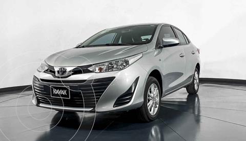 foto Toyota Yaris Core Aut usado (2018) color Plata precio $222,999