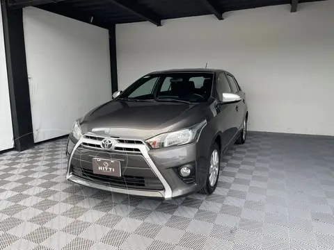 Toyota Yaris 5P 1.5L S Aut usado (2017) color Gris precio $195,000