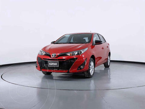 Toyota Yaris 5P 1.5L S Aut usado (2019) color Rojo precio $296,999