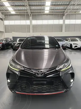 Toyota Yaris 5P 1.5L S Aut usado (2021) color Gris precio $259,900