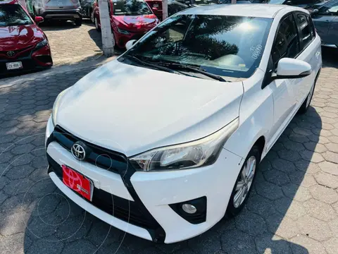 Toyota Yaris 5P 1.5L S Aut usado (2017) color Blanco precio $237,000