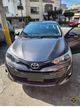 Toyota Yaris S usado (2019) color Gris precio $213,000