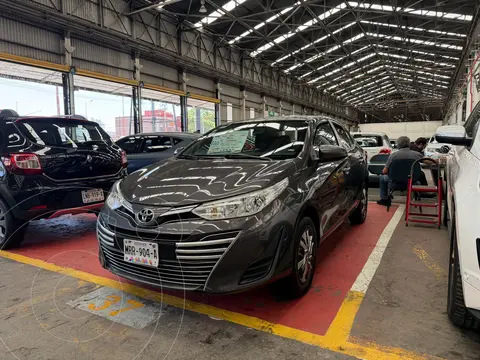 Toyota Yaris 5P 1.5L Core usado (2020) color Gris financiado en mensualidades(enganche $51,800 mensualidades desde $4,600)