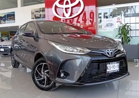 Toyota Yaris S Aut usado (2022) color Gris precio $290,000