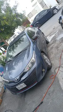 Toyota Yaris 5P 1.5L S usado (2018) color Azul precio $185,000