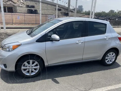 Toyota Yaris 5P 1.5L Premium usado (2014) color Plata precio $179,000